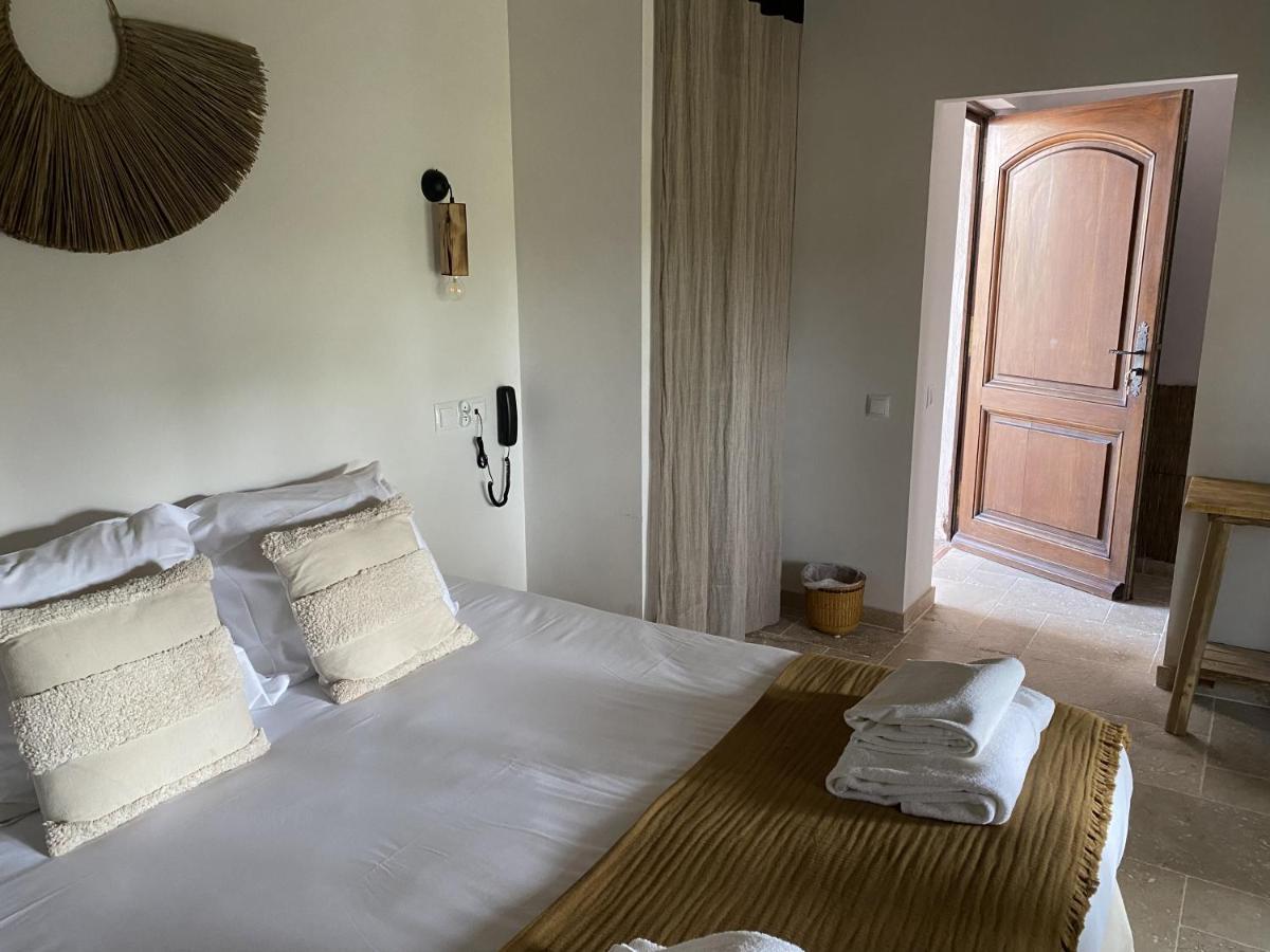 Du Pont Blanc Hotel Saintes-Maries-de-la-Mer