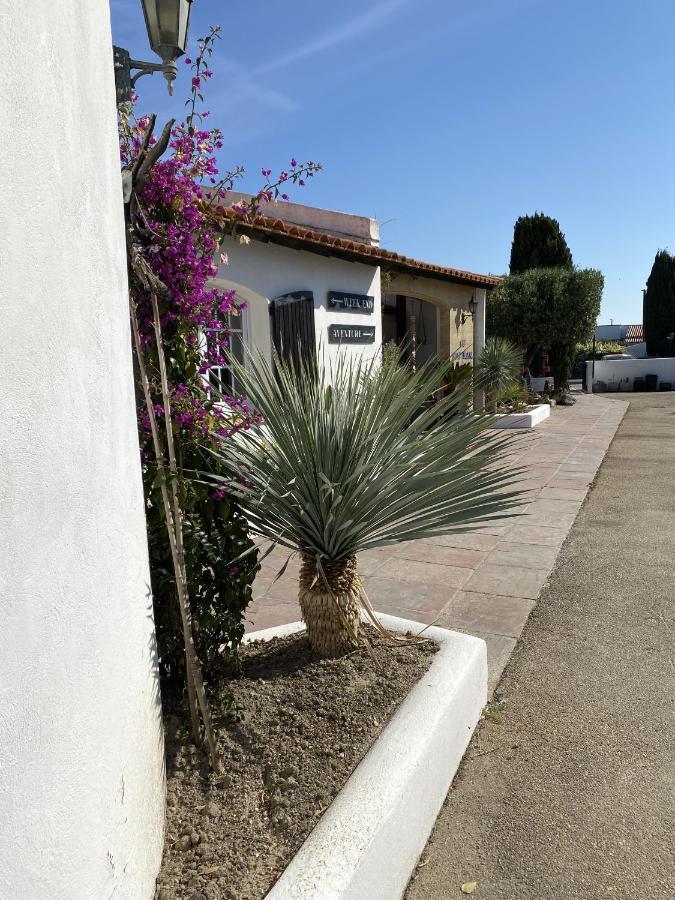 Du Pont Blanc Hotel 3*