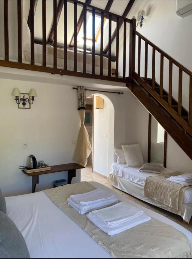 Hotel Du Pont Blanc Saintes-Maries-de-la-Mer